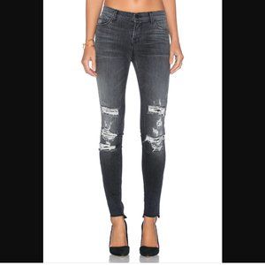 J BRAND 811 MID-RISE SKINNY JEANS IN AFFRAY SIZE 24